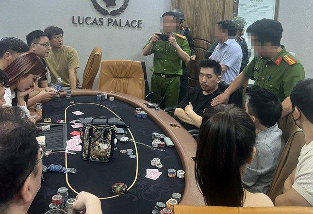 Khám phá cách chơi poker việt nam trên nền tảng ZingPlay cho người mới bắt đầu