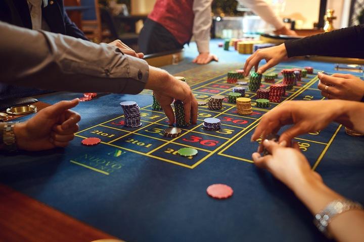 Khám phá top online casinos Canada và những lựa chọn giải trí hàng đầu tại Canada