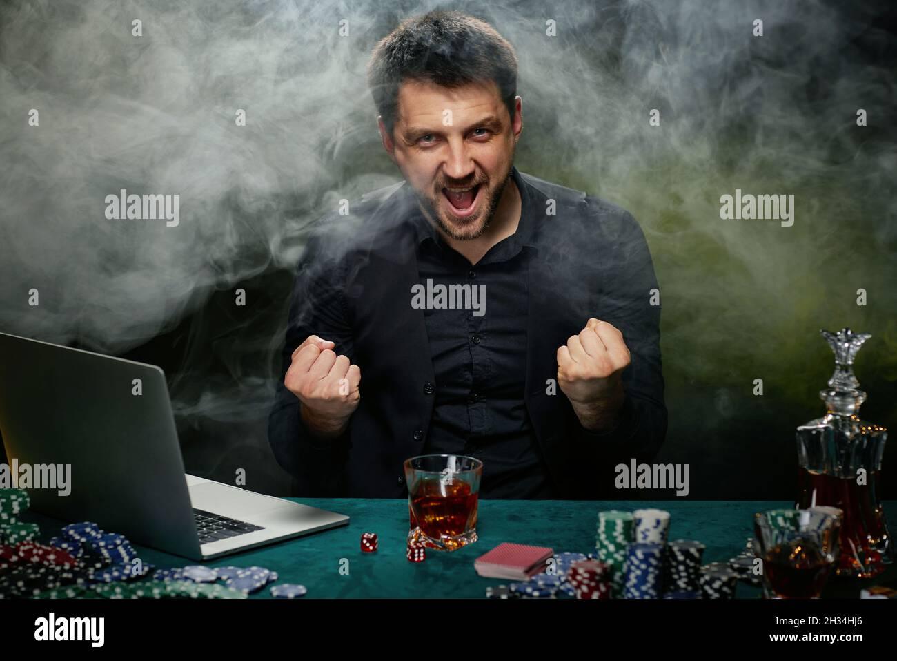Khám phá trải nghiệm hấp dẫn với real time gaming tại những real time gaming online casinos uy tín năm 2024